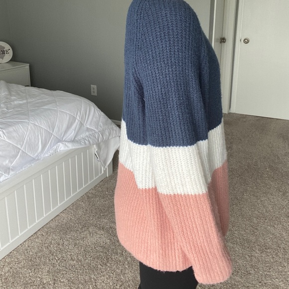 Pink Lily Boutique color block sweater - Picture 3 of 13